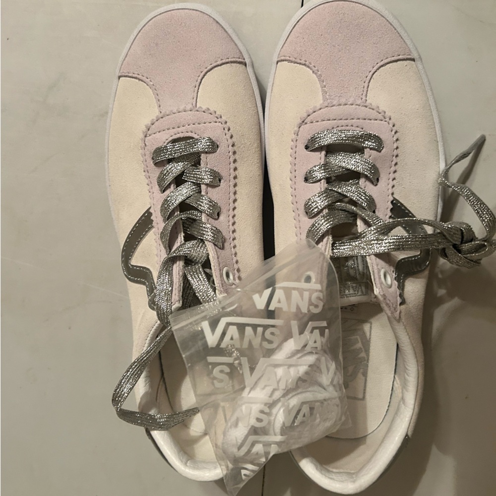 NWT Vans Off The Wall Women's 8.5 Suede Sneakers w/ Pink/Purple & Silver Accents